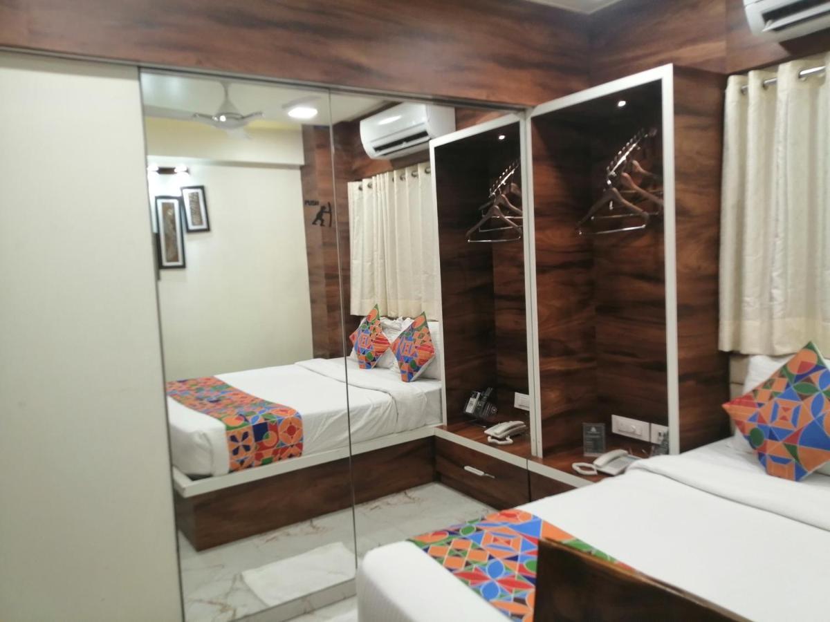 Hotel Radana Vashi Navimumbai Navi Mumbai Exteriör bild