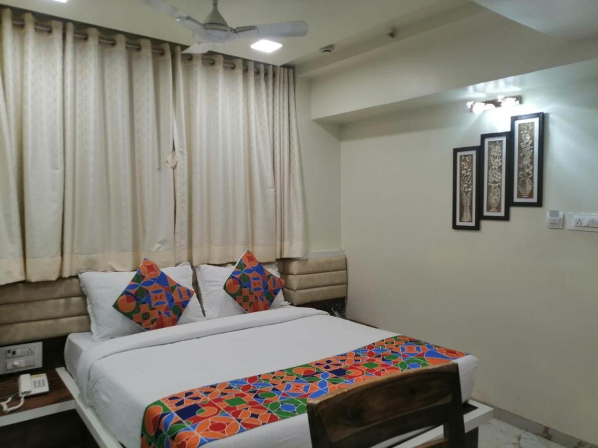 Hotel Radana Vashi Navimumbai Navi Mumbai Exteriör bild