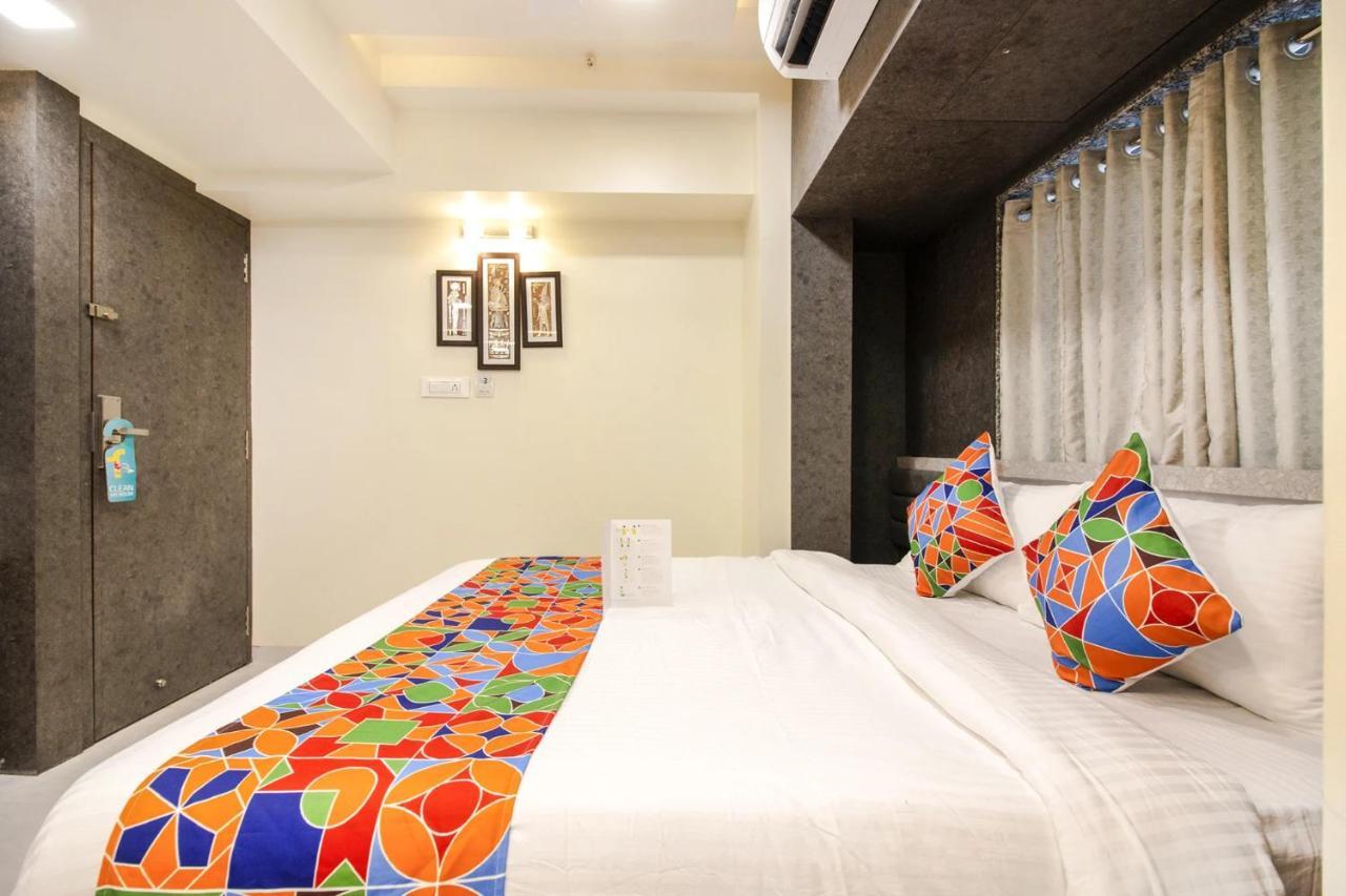 Hotel Radana Vashi Navimumbai Navi Mumbai Exteriör bild